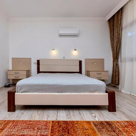 3 Bedroom Stone House With Shared Pool Nyaraló *