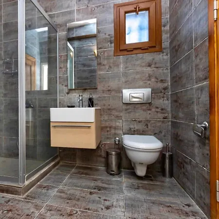 Nyaraló 3 Bedroom Stone House With Shared Pool *